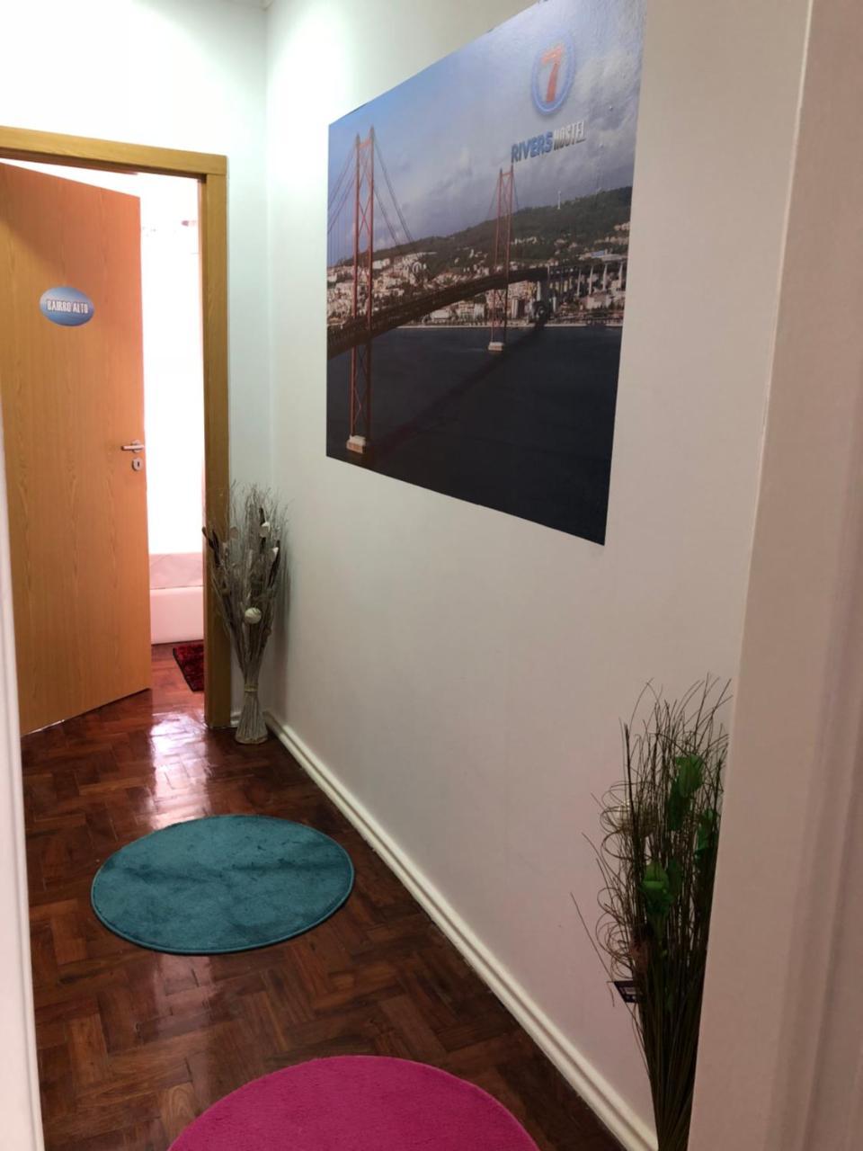 7 Rivers Hostel Lisbon Bagian luar foto